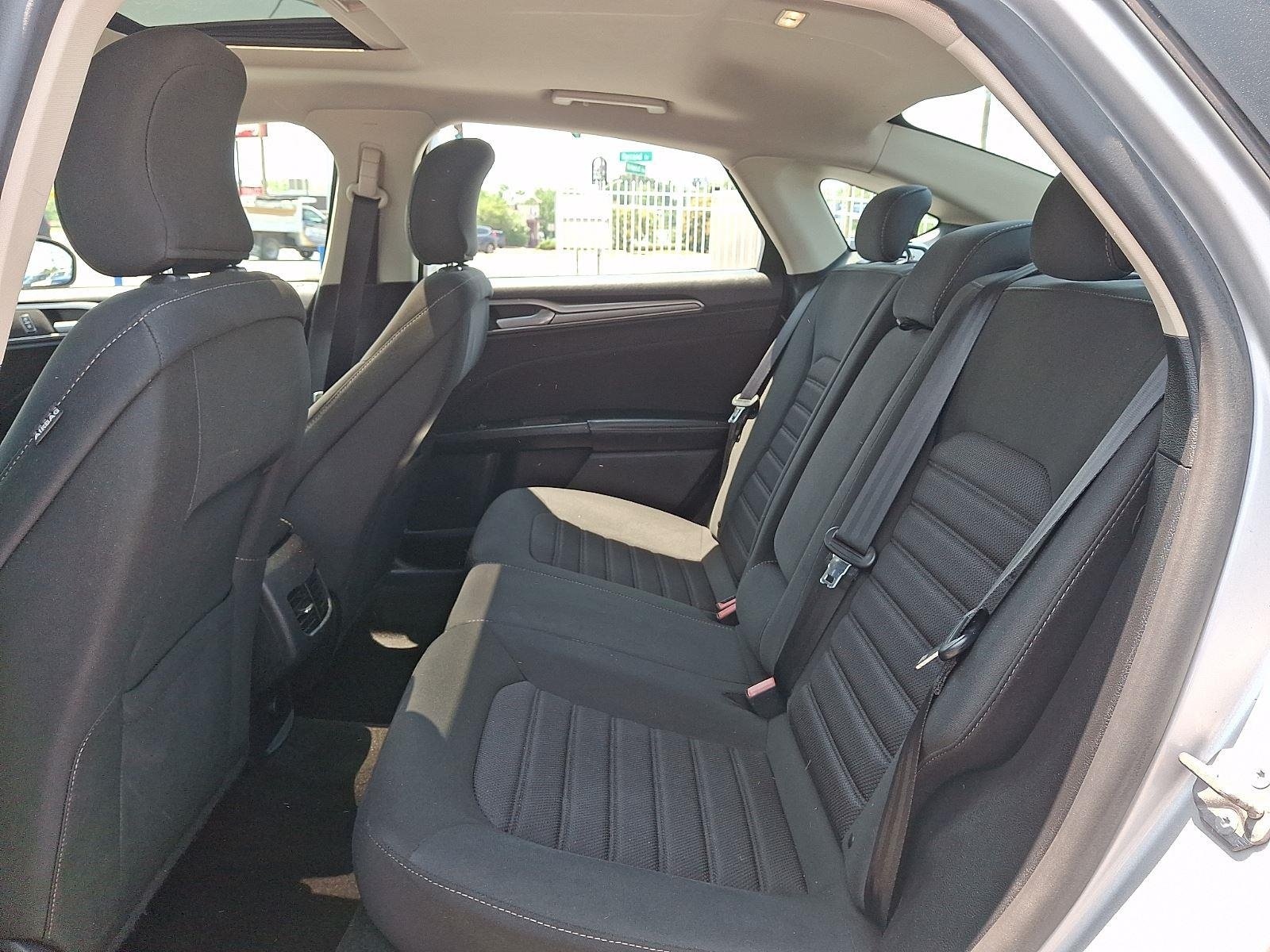 Used 2019 Ingot Silver Ford SE image 12