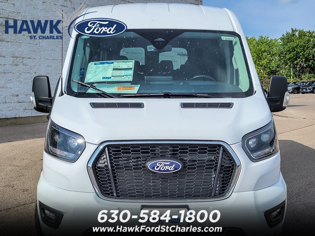 New 2026 Oxford White Ford Passenger Van XLT image 3