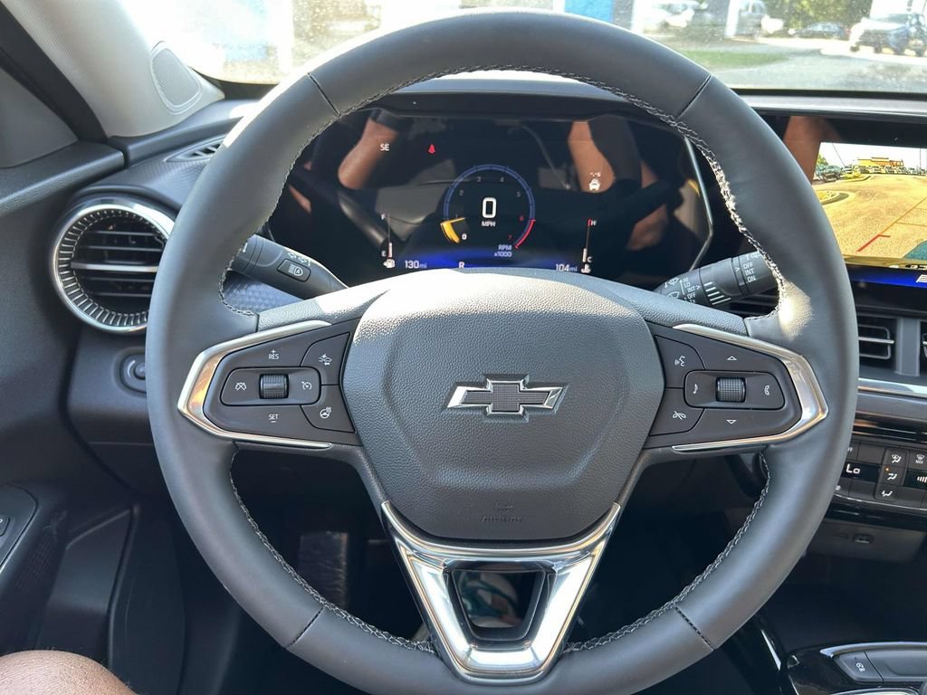 New 2026 Mosaic Black Metallic Chevrolet ACTIV image 26