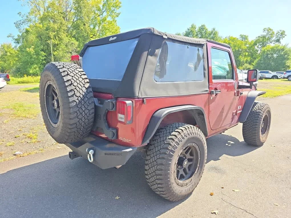 Used 2008 Red Rock Crystal Pearl Jeep X image 5