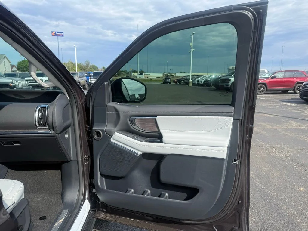 New 2026 Dark Matter Gray Metallic Ford MAX Platinum® image 72