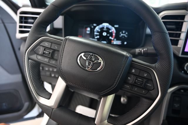 New 2026 Wind Chill Pearl <sup>1</sup> Toyota  Platinum image 27