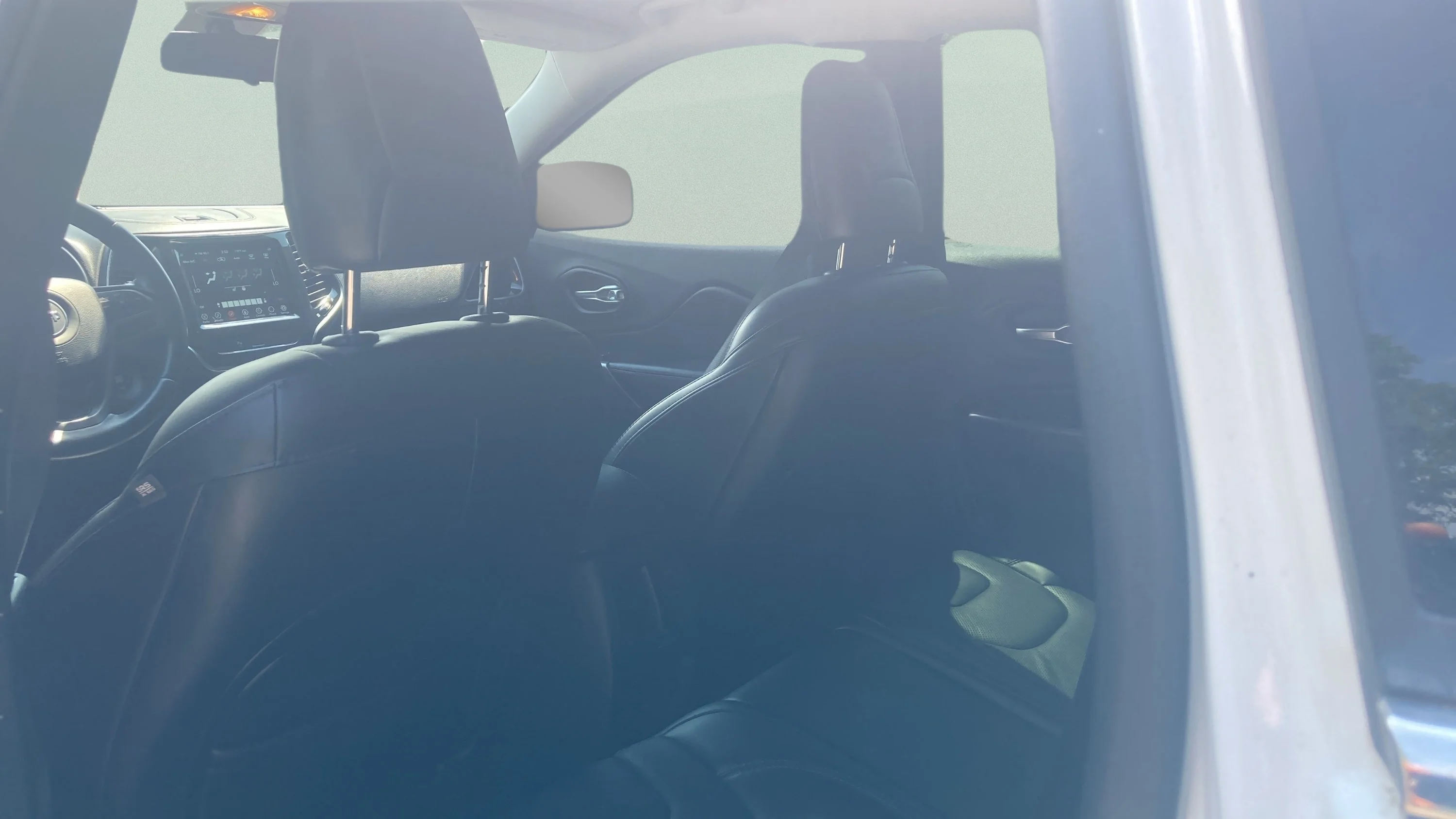 Used 2019 White Jeep LIMITED image 12