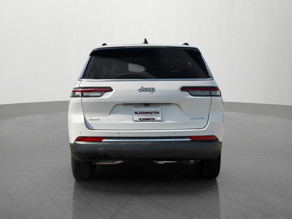2025 Jeep Grand Cherokee Limited photo 3