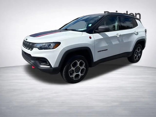 Used 2022 Bright White Clearcoat Jeep Trailhawk image 3