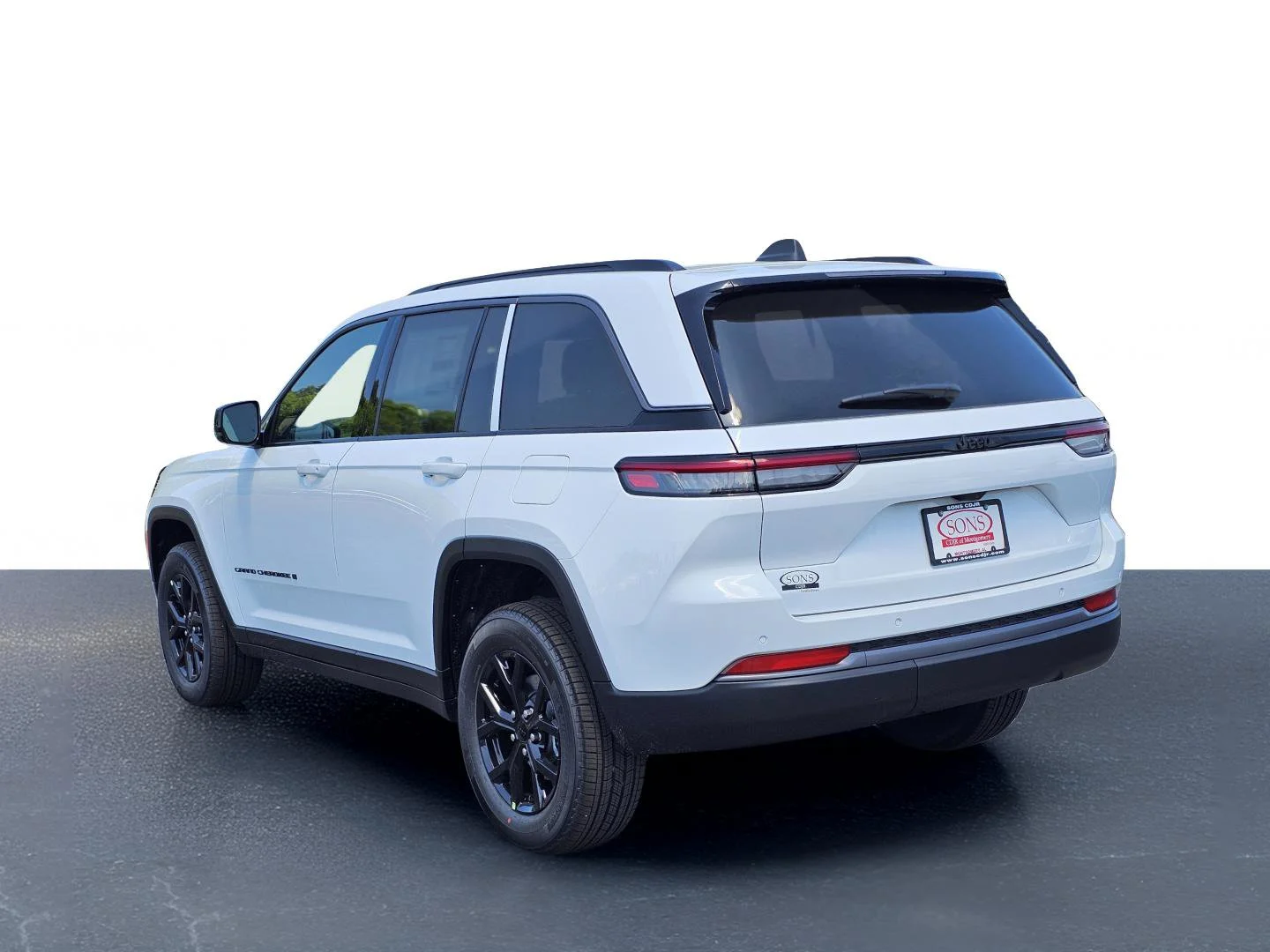 New 2026 Bright White Clearcoat Jeep Laredo Altitude image 12