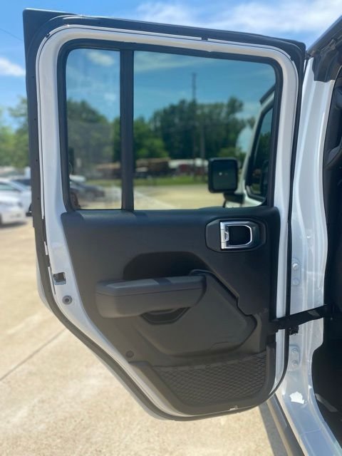 New 2026 Bright White Clear-Coat Exterior Paint Jeep Willys image 14