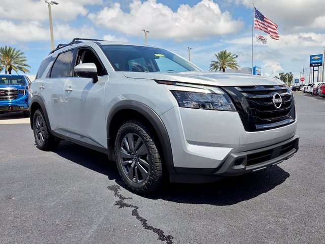 2024 Nissan Pathfinder SV FWD