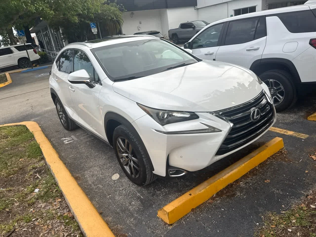 Used 2015 Eminent White Pearl Lexus  image 2