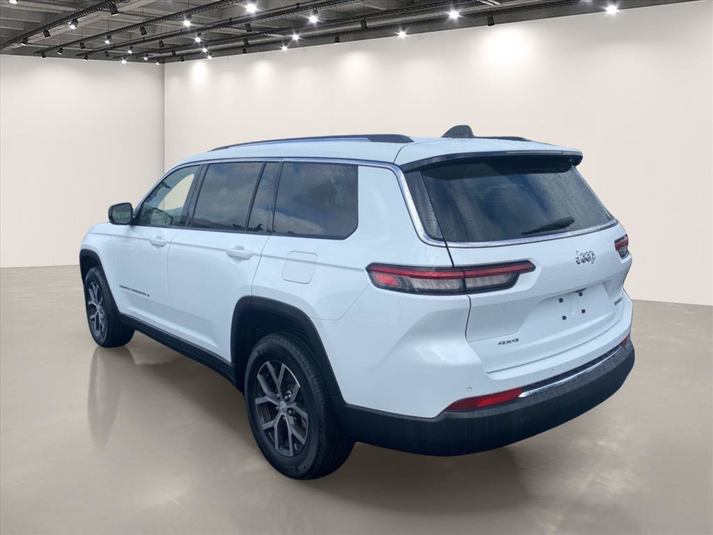 Used 2023 Bright White Clearcoat Jeep Limited image 5