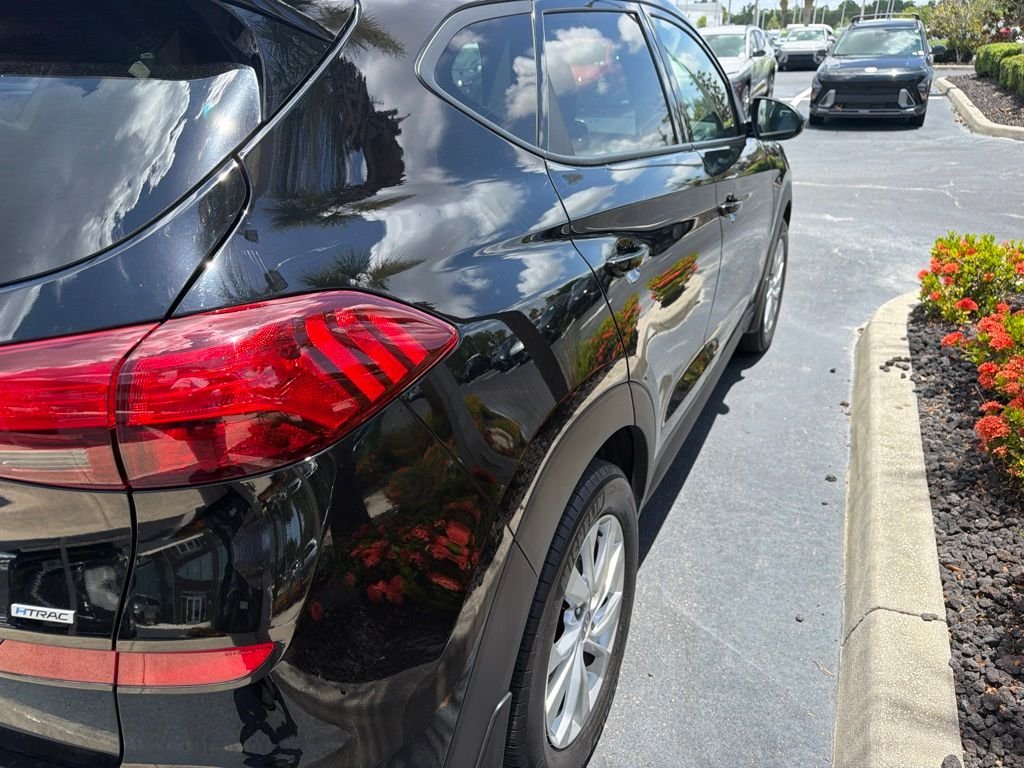 Used 2020 Black Hyundai Value image 4