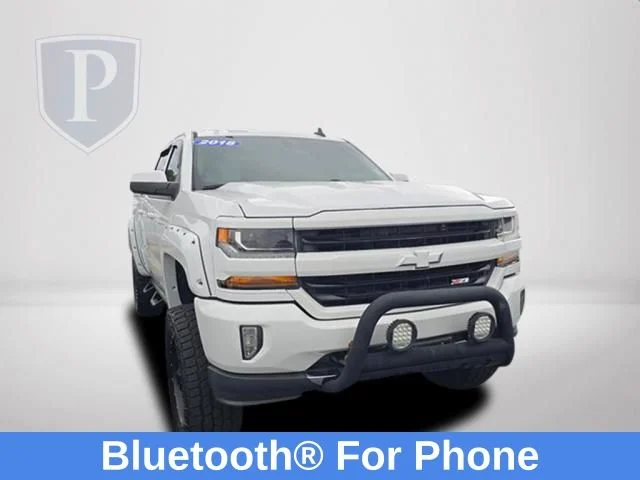 Used 2018 White Chevrolet LT image 13