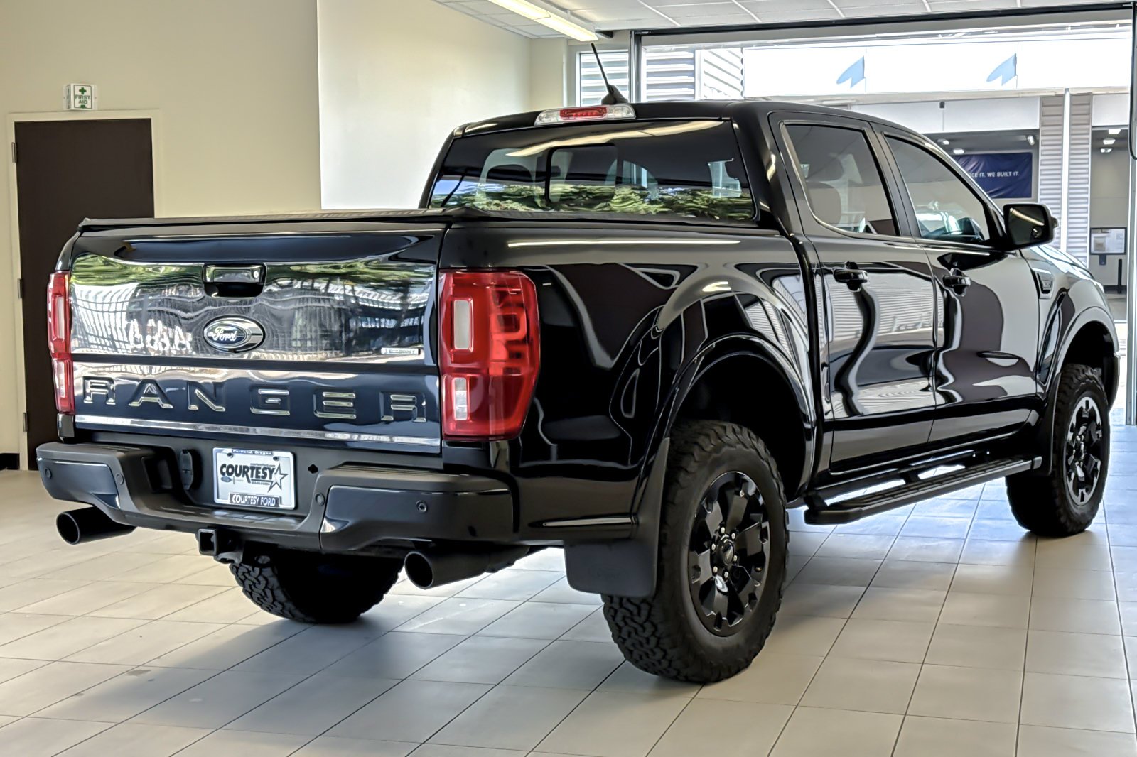 Used 2020 Shadow Black Ford LARIAT image 4