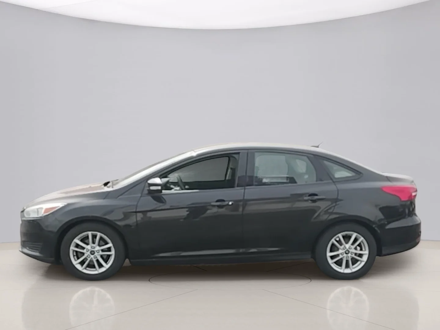 Used 2015 Black Ford SE image 2