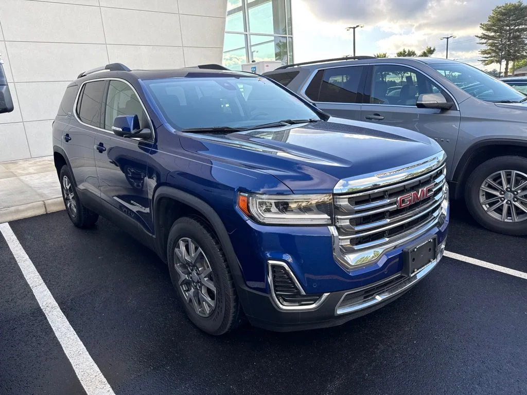 2023 GMC Acadia SLE AWD's photo