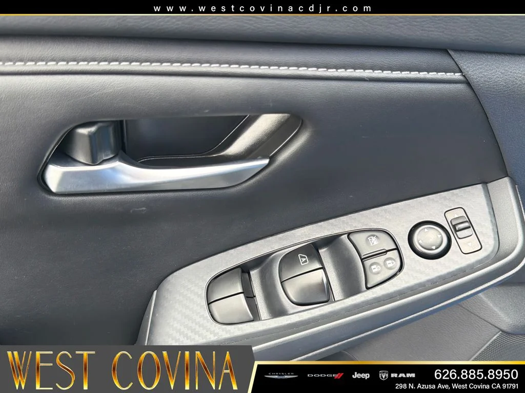 Used 2025 Blue Nissan SV image 11