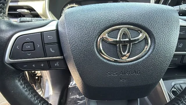 Used 2023 Black Toyota XLE image 19