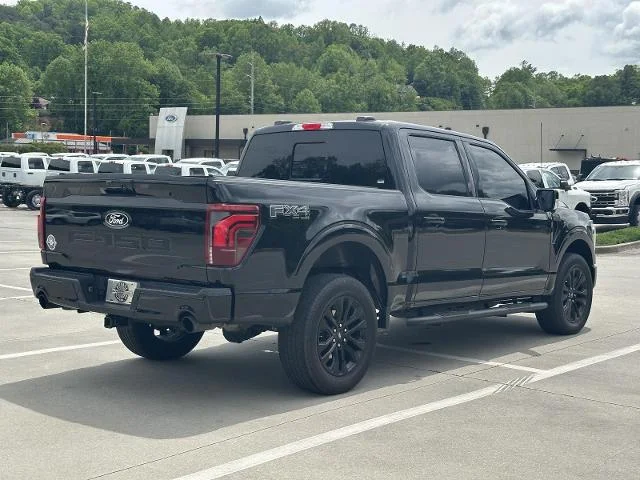 Used 2024 Agate Black Metallic Ford LARIAT image 22