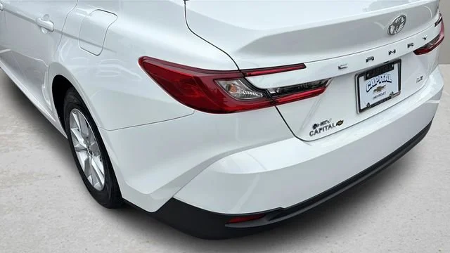 Used 2025 White Toyota LE image 34
