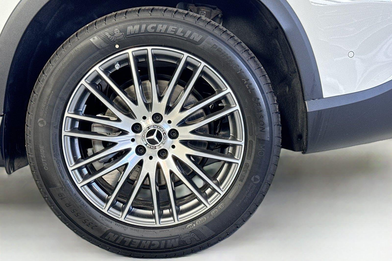 New 2026 Polar White Mercedes-Benz GLC 300 image 29