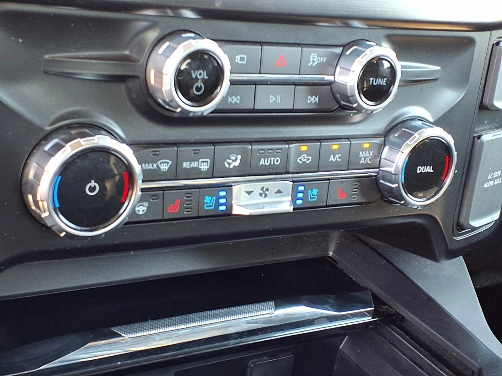 Used 2026 WHITE Ford LARIAT image 5