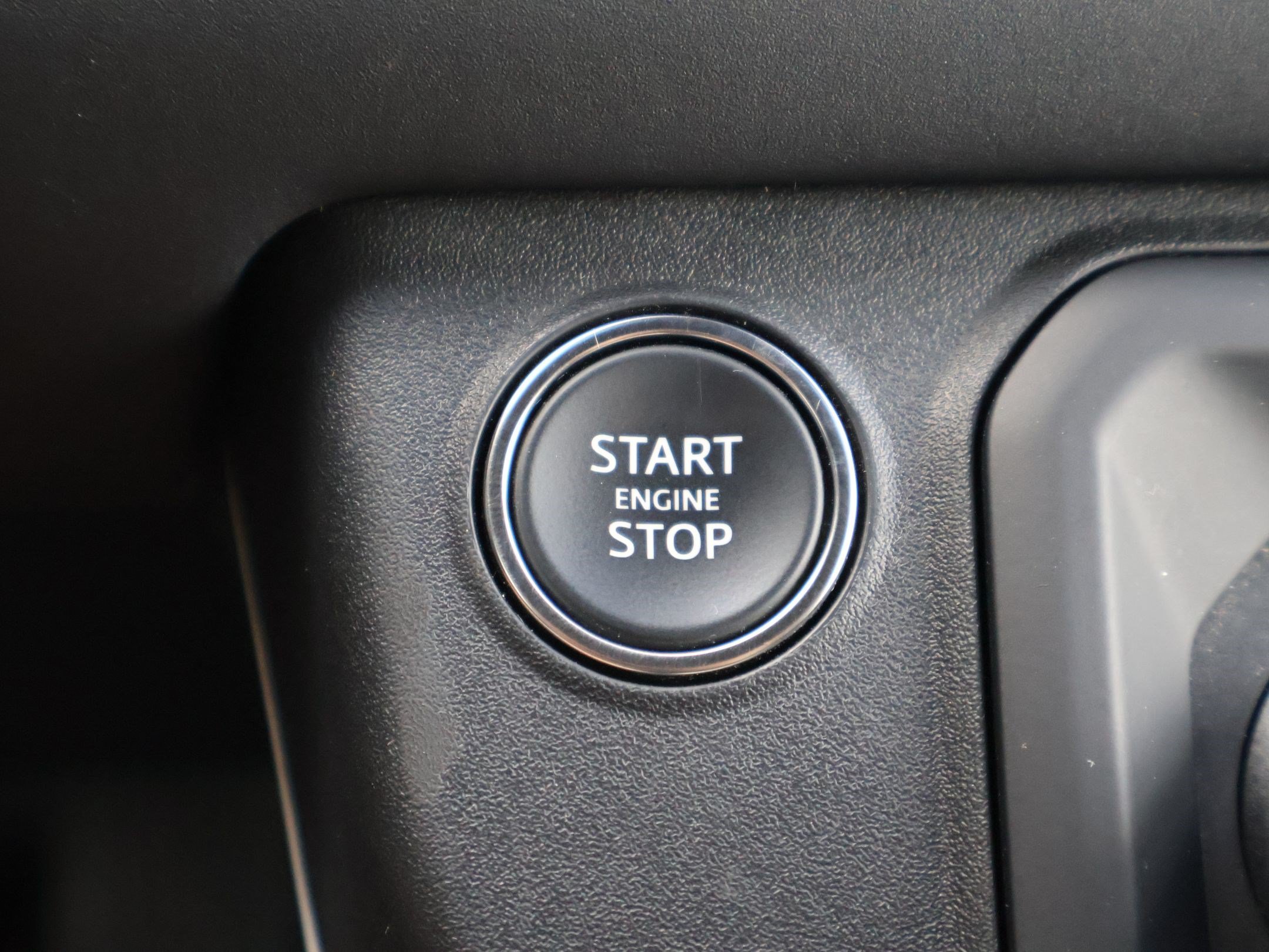 Used 2025 Fuji White Land Rover 110 P300 S image 21