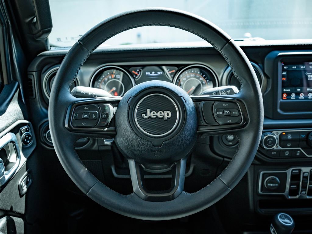 Used 2023 Granite Crystal Metallic Clearcoat Jeep Sport S image 38