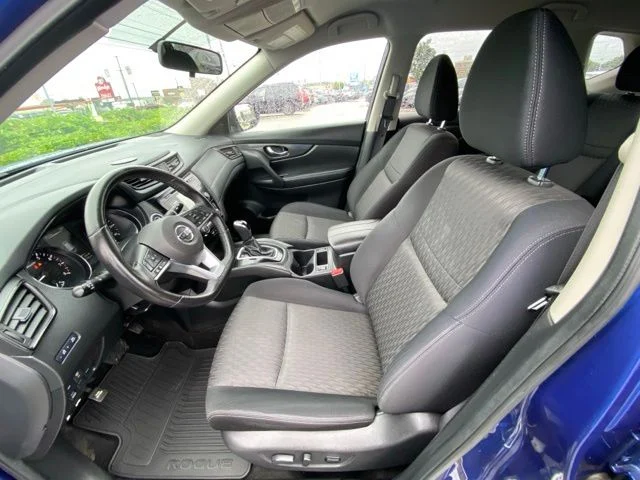Used 2017 Caspian Blue Nissan SV image 13