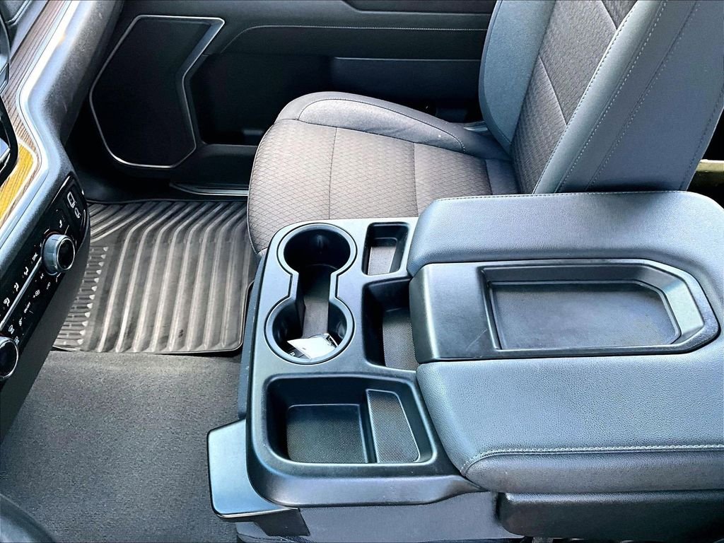 Used 2025 Black Chevrolet LT image 18