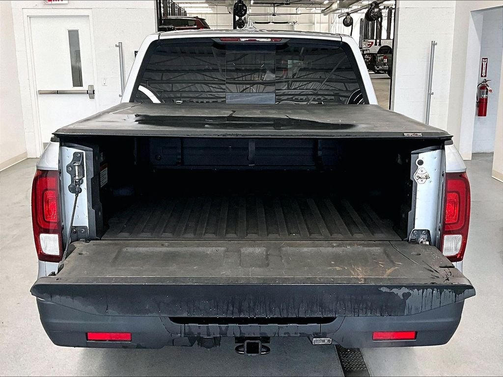 Used 2019 Silver Honda RTL image 29