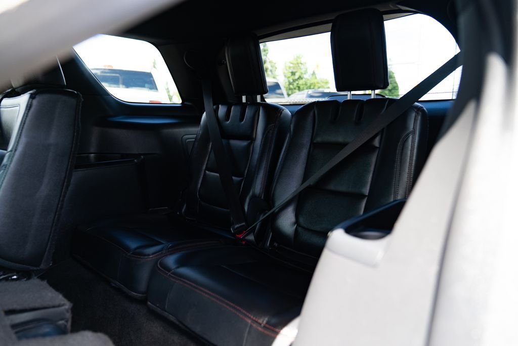 Used 2016 White Platinum Clearcoat Metallic Ford Sport image 22