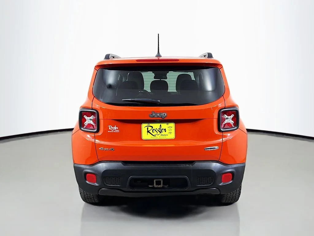 Used 2015 Orange Jeep Latitude image 7