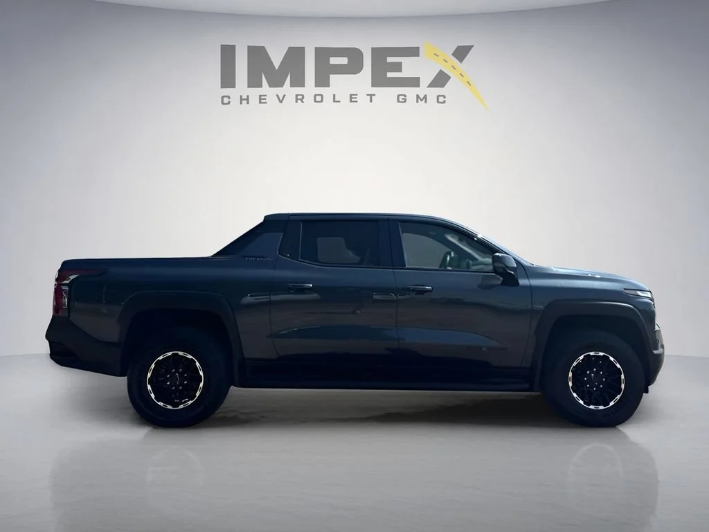Used 2026 Blue Smoke Metallic Chevrolet Trail Boss - Max Range image 6