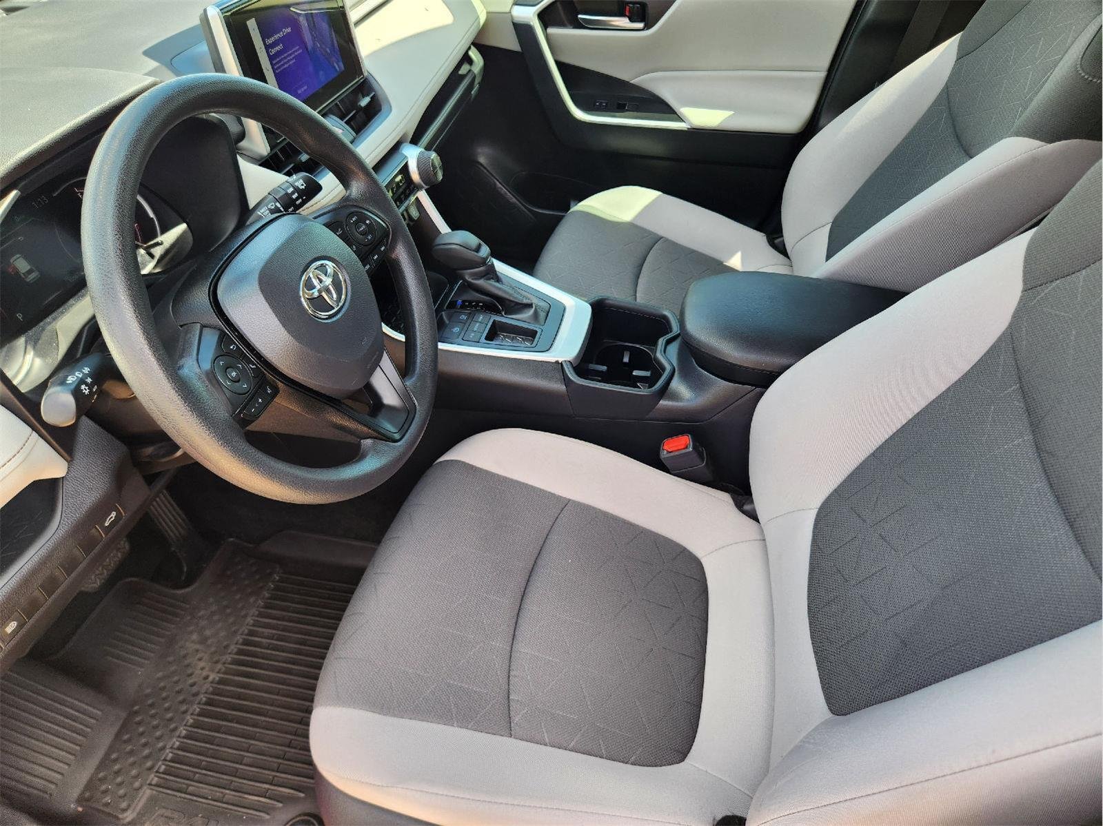 Used 2025 Ruby Flare Pearl Toyota XLE image 12