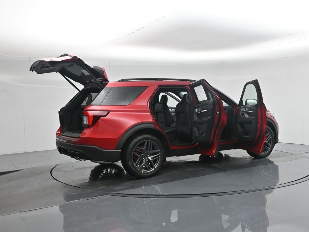 New 2026 Rapid Red Metallic Tinted Clearcoat Ford ST image 5