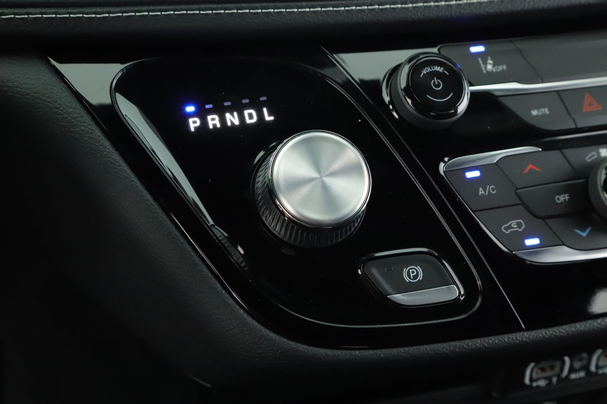 2022 Chrysler Pacifica Hybrid Touring L - Photo 17