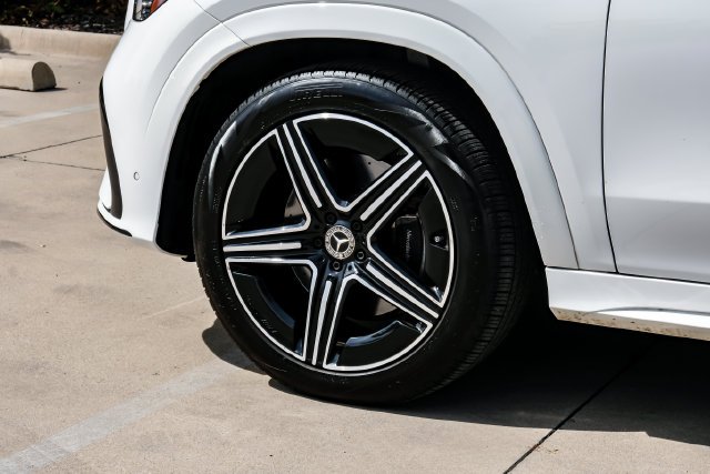 Used 2024 White Mercedes-Benz GLE 580 image 74