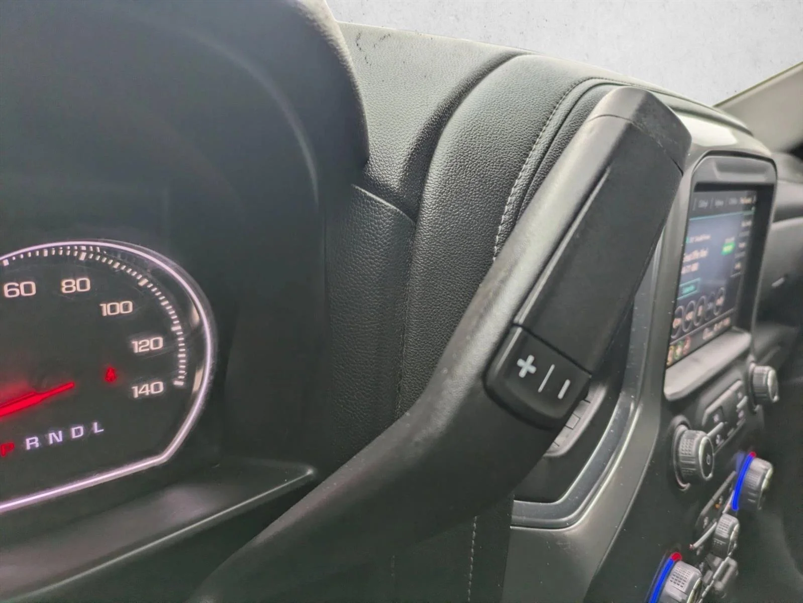 Used 2022 Summit White Chevrolet LT image 11