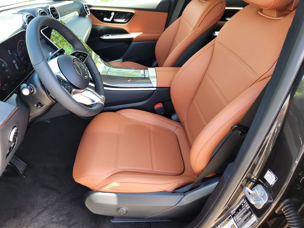 New 2026 Graphite Grey Metallic Mercedes-Benz GLC300 4MATIC® image 14