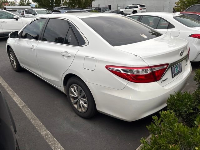 Used 2016 White Toyota LE image 3