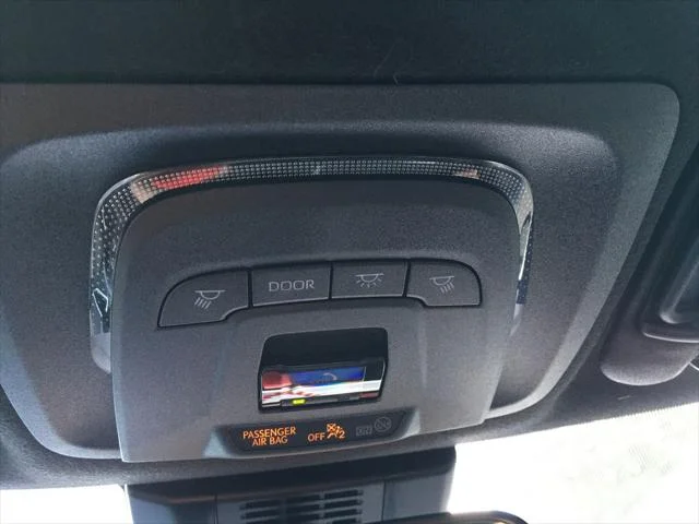 Certified Used 2025 WIND CHILL PEARL Toyota  image 15