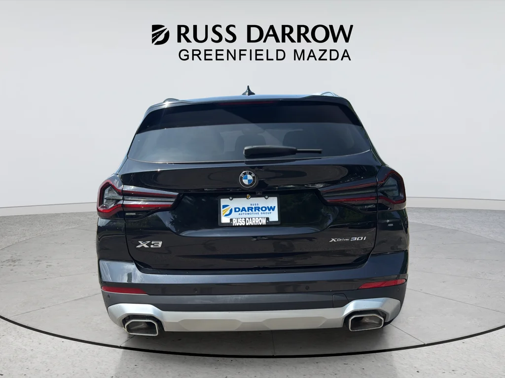 Used 2023 Black BMW xDrive30i image 4