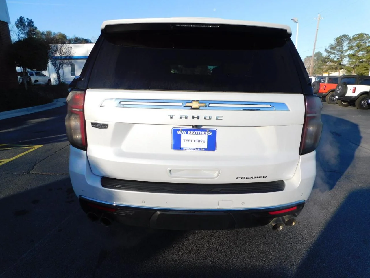 Used 2023 Iridescent Pearl Tricoat Chevrolet 2WD 4DR PREMIER image 7