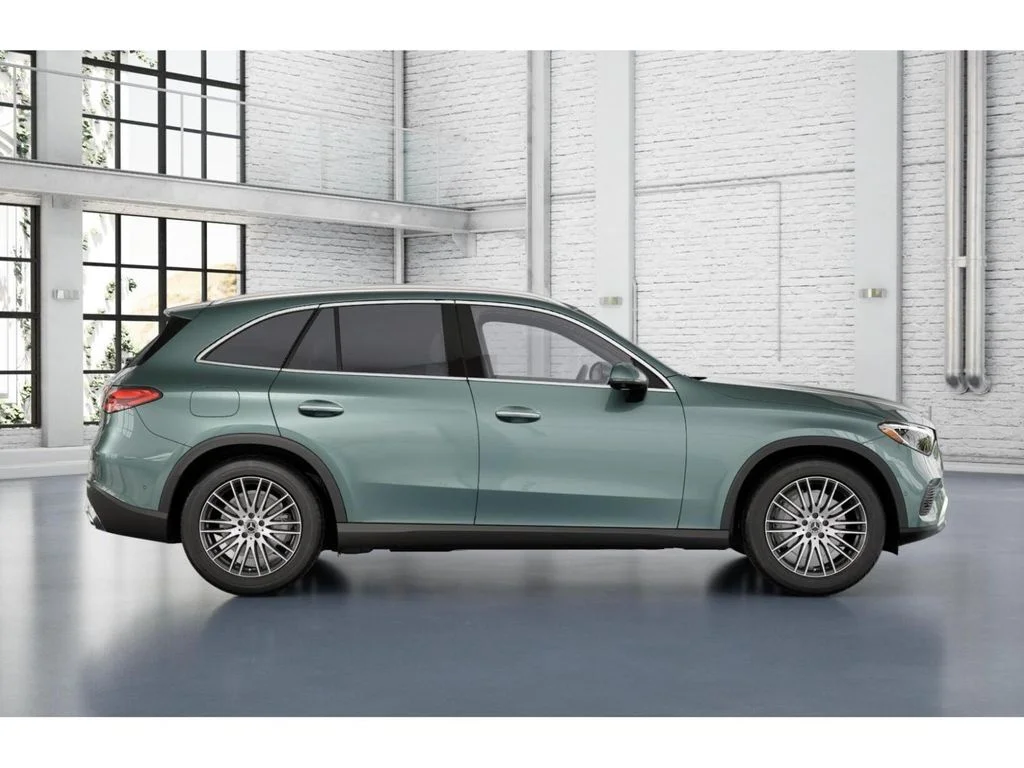 New 2026 Silver Mercedes-Benz GLC 300 image 2