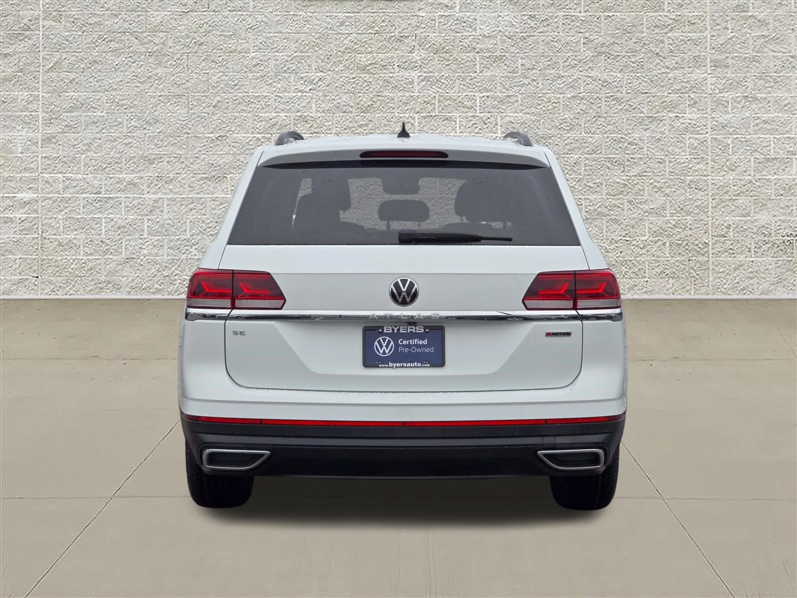 Certified Used 2022 Pure White Volkswagen 2.0T SE image 6