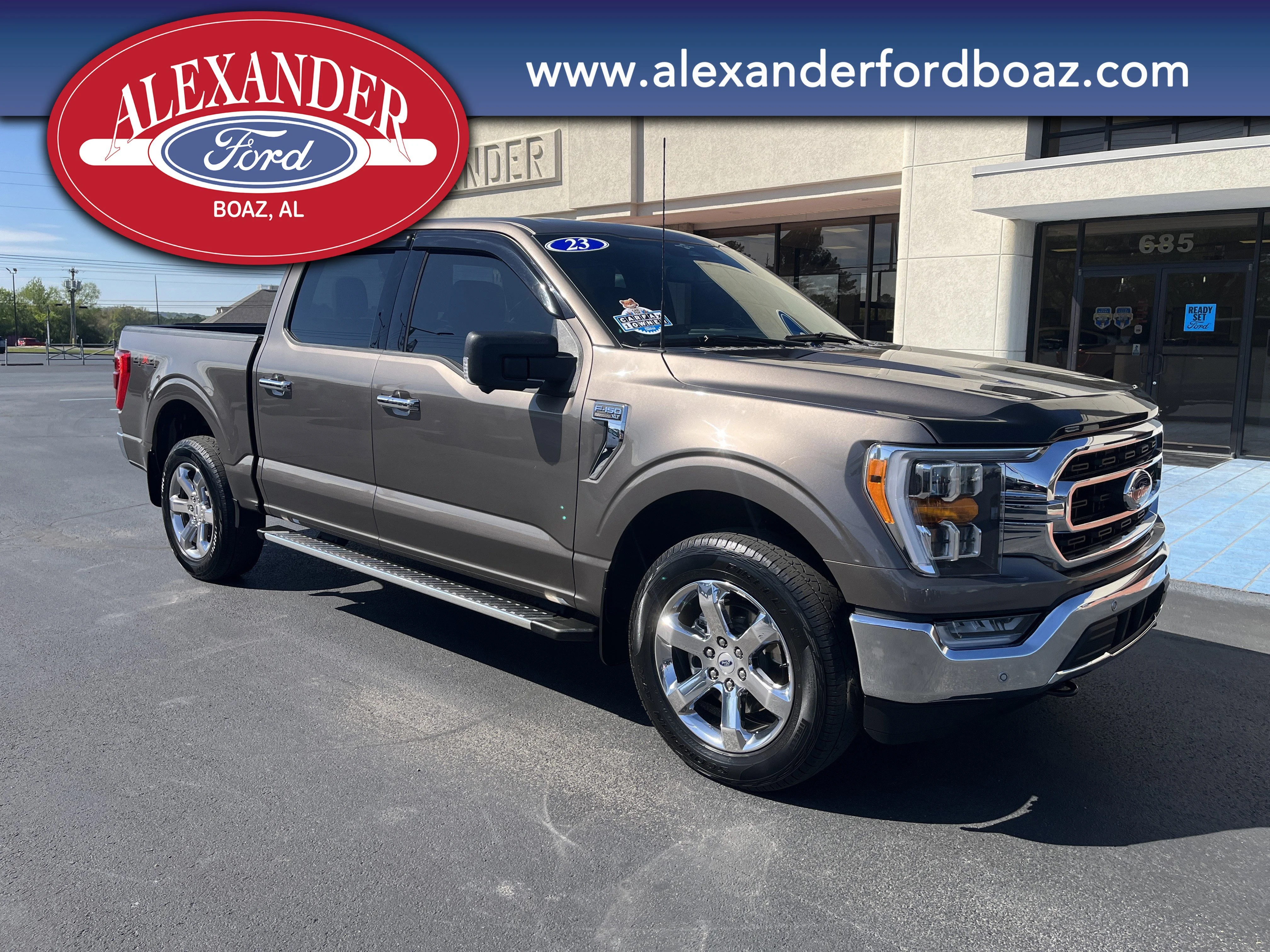 Used 2023 Gray Ford XLT image 3