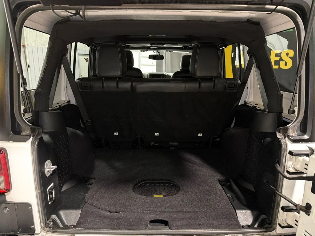 Used 2018 Bright White Clearcoat Jeep Freedom Edition image 36
