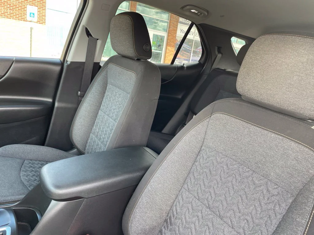 Used 2022 White Chevrolet LT image 22