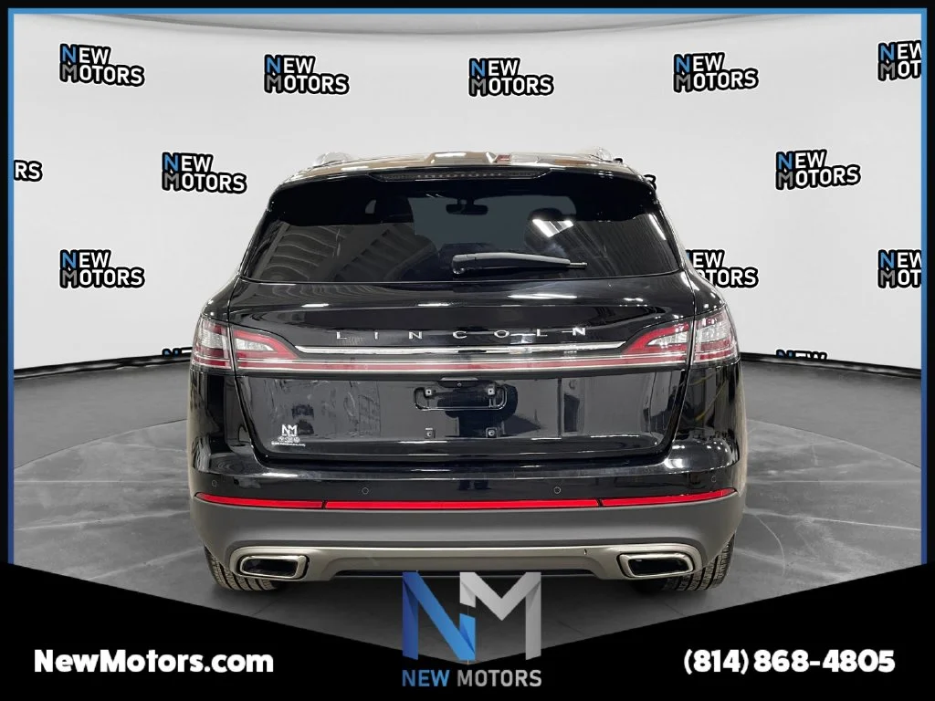 Used 2022 Black Metallic Lincoln Reserve image 4