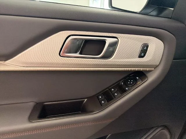 New 2027 Carbonized Gray Metallic Ford Active image 36